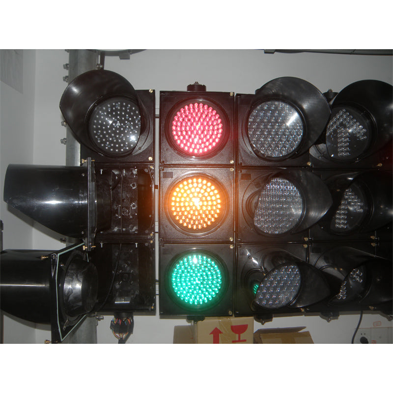 Stop Light, Red, Yellow and Green / 200 mm.